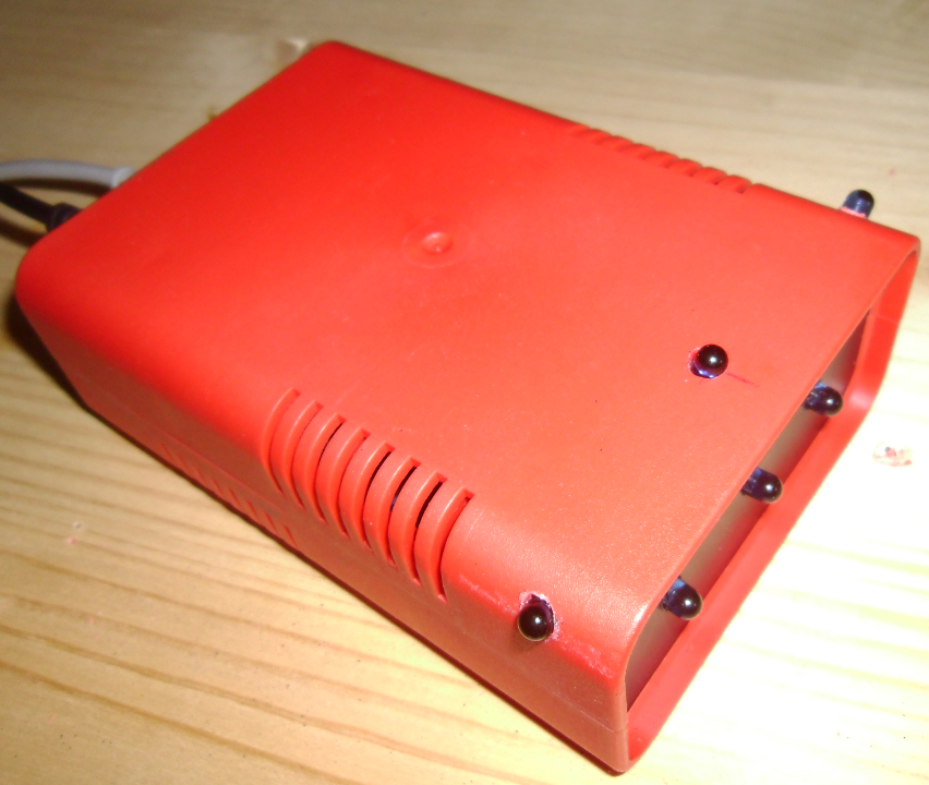 picture showing the red casing of the IR-sender and the IR-Leds